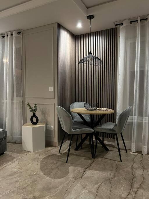 Luxueux Appartement Pres De La Cathedrale Strasbourg Exterior photo