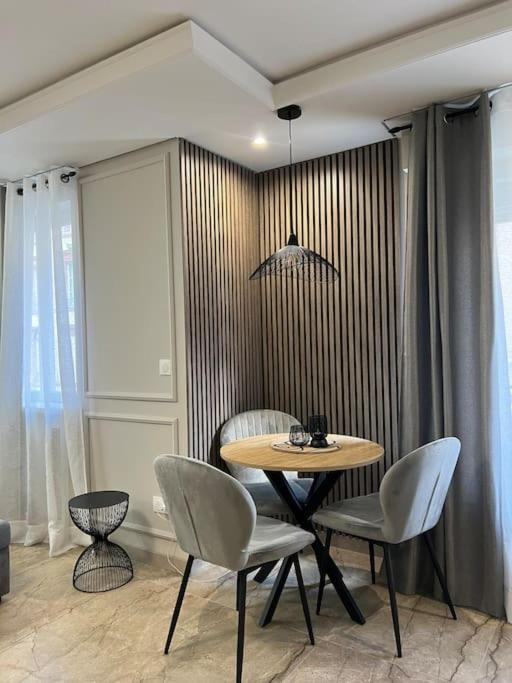 Luxueux Appartement Pres De La Cathedrale Strasbourg Exterior photo
